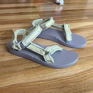 Teva Maressa original universal sandal size 9